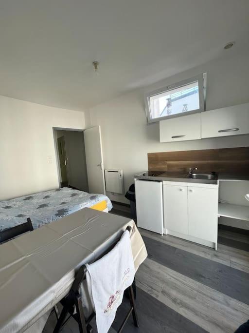 Apartamento Studio En Plein Centre De Brest Exterior foto